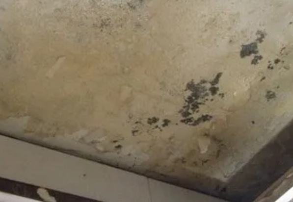 繁峙阳台漏水维修公司分享下繁峙卫生间渗水维修需要注意哪些问题。
